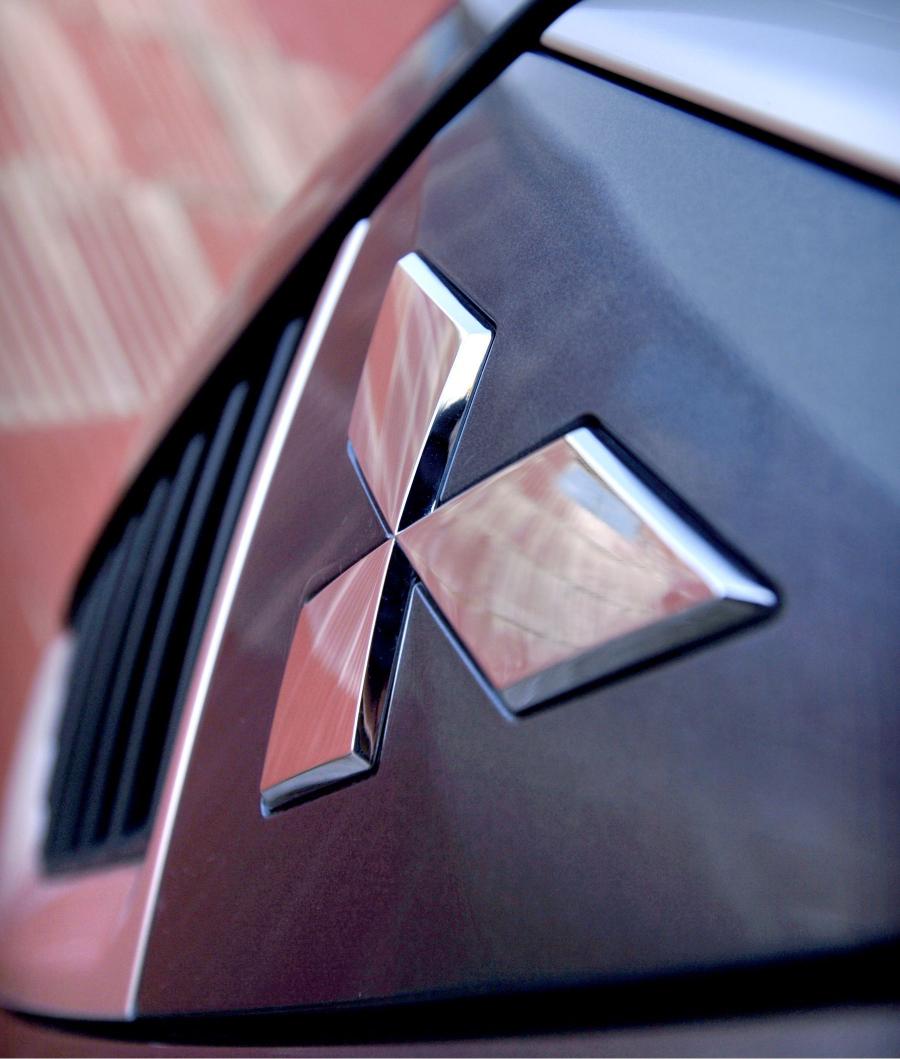  Mitsubishi Outlander 4Work 2007 года  (фото 9 из 16)